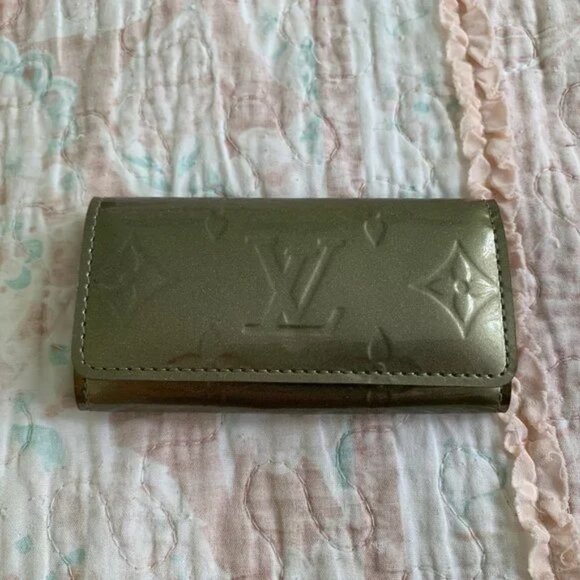 Louis Vuitton Glace Monogram Multicle Key Case Green w/ Box Dust Bag UNUSED - Picture 2 of 16